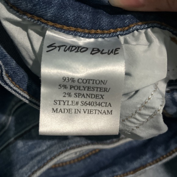 Studio Blue Jeans Distressed Rolled Cuff‎  Stretch Size 30 - Picture 10 of 12